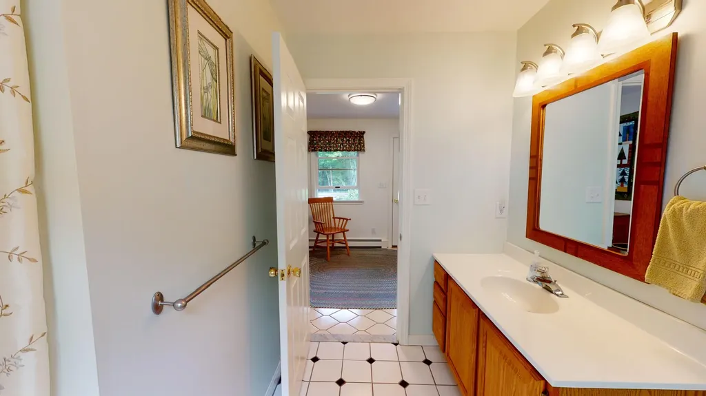 364 Hillside Street Yarmouth ME 04096