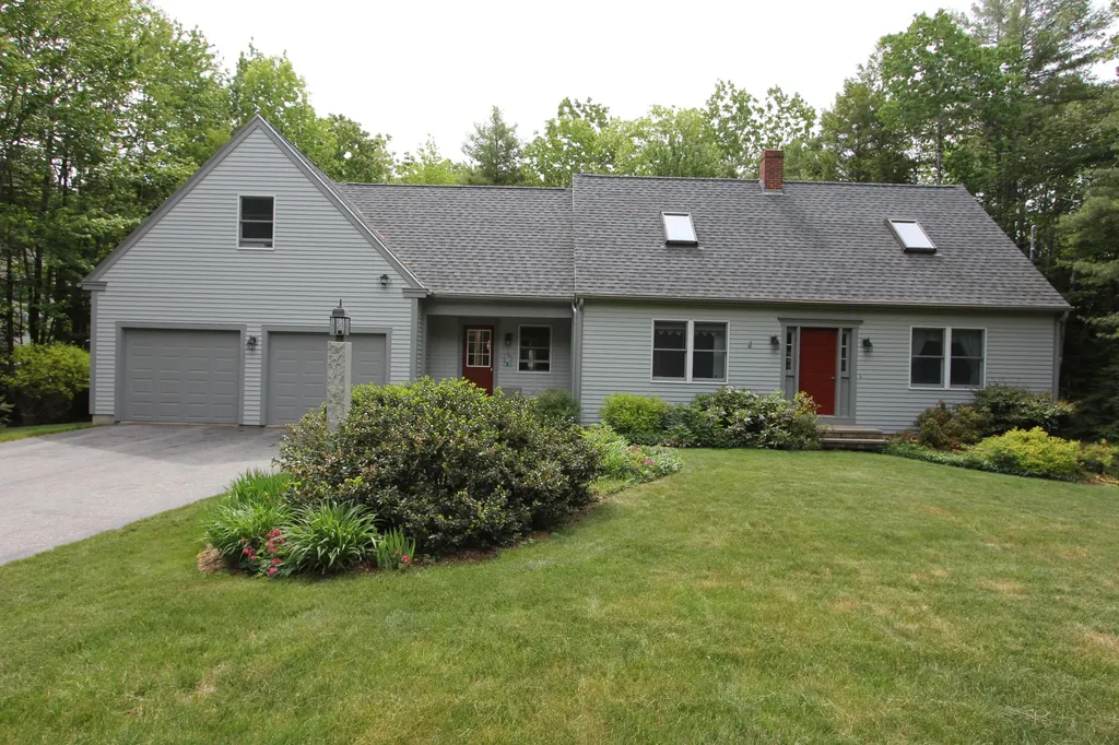 364 Hillside Street Yarmouth ME 04096