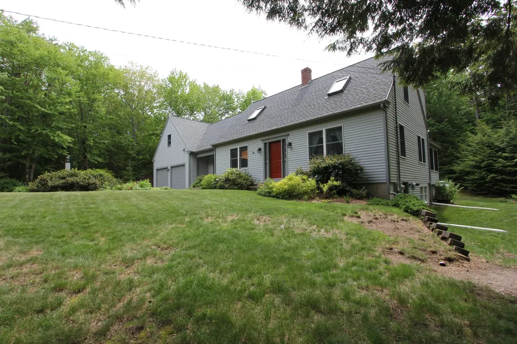 364 Hillside Street Yarmouth ME 04096