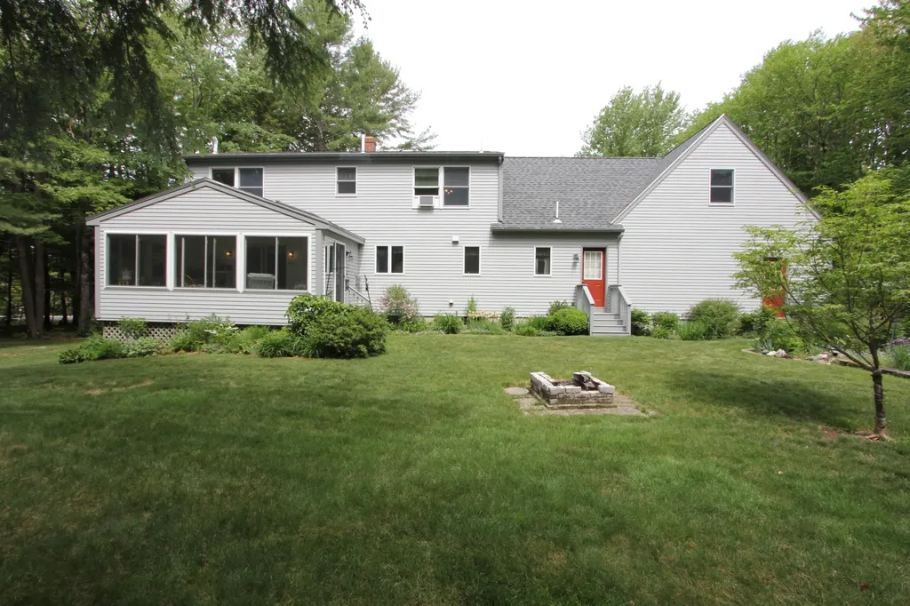 364 Hillside Street Yarmouth ME 04096