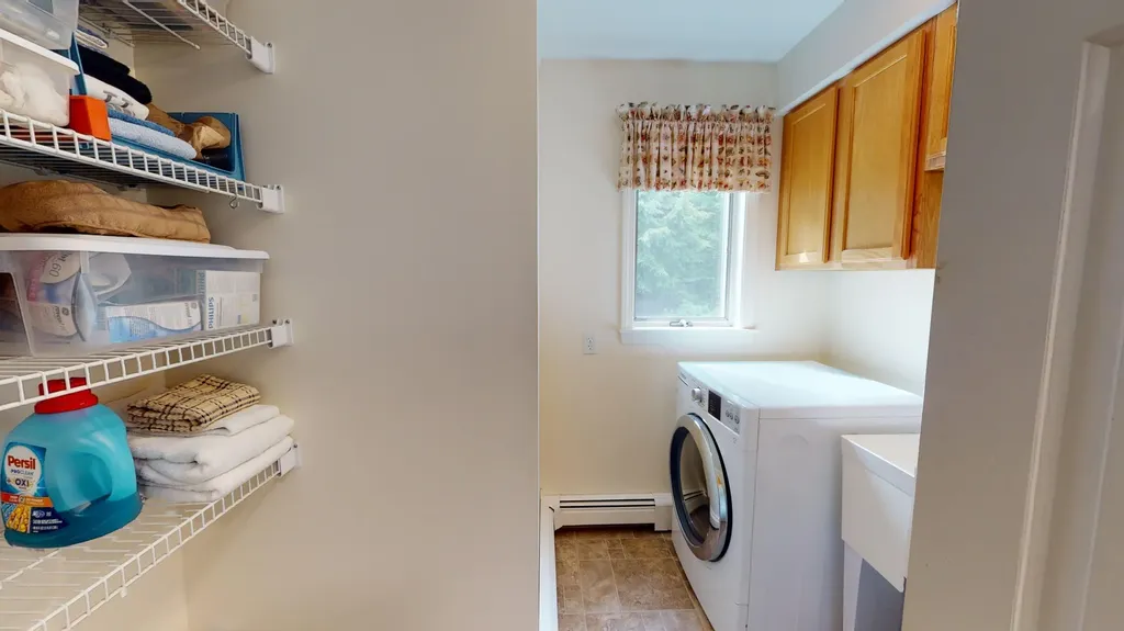 364 Hillside Street Yarmouth ME 04096