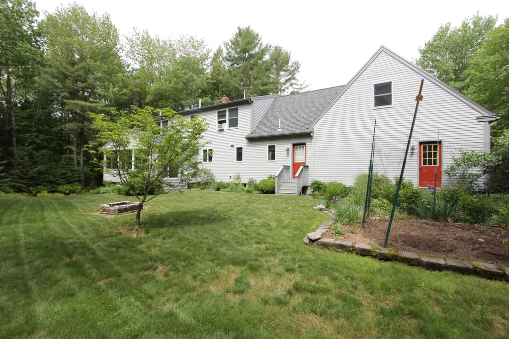 364 Hillside Street Yarmouth ME 04096