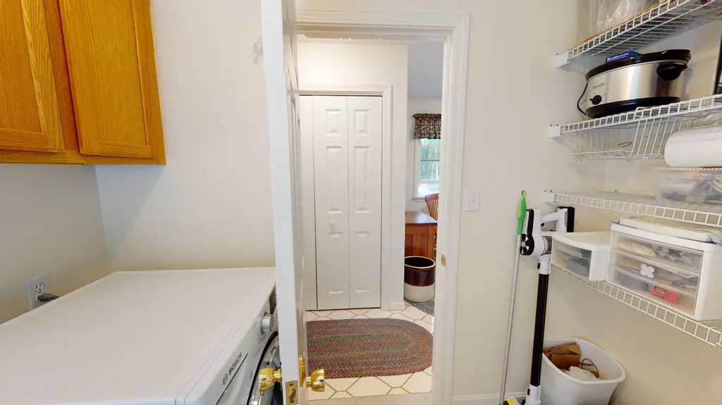 364 Hillside Street Yarmouth ME 04096