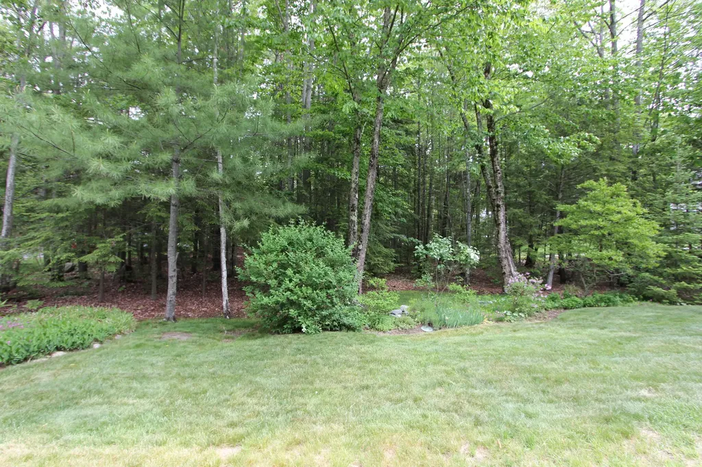 364 Hillside Street Yarmouth ME 04096