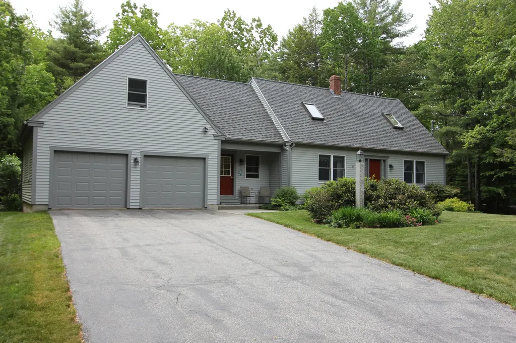 364 Hillside Street Yarmouth ME 04096