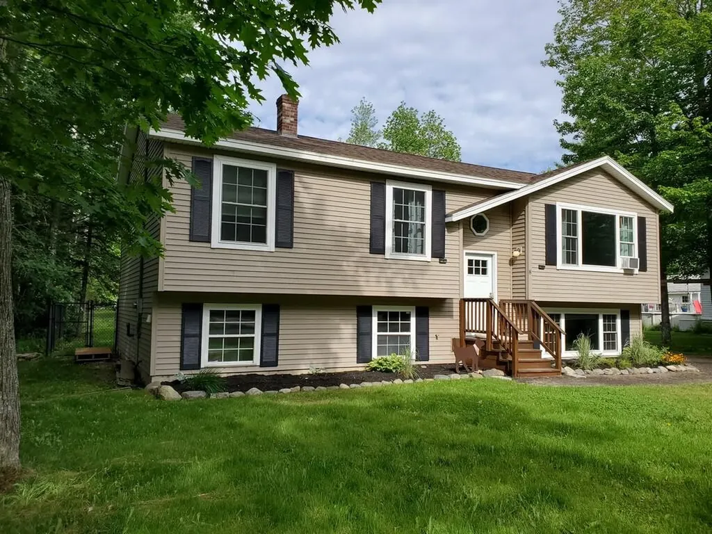 8 Emerald Drive Milford ME 04461