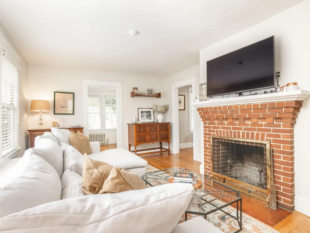 18 Gleckler Road Portland ME 04103