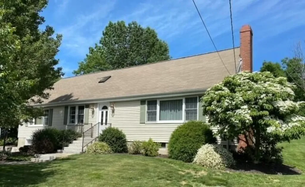 35 Hamlin Road Falmouth ME 04105