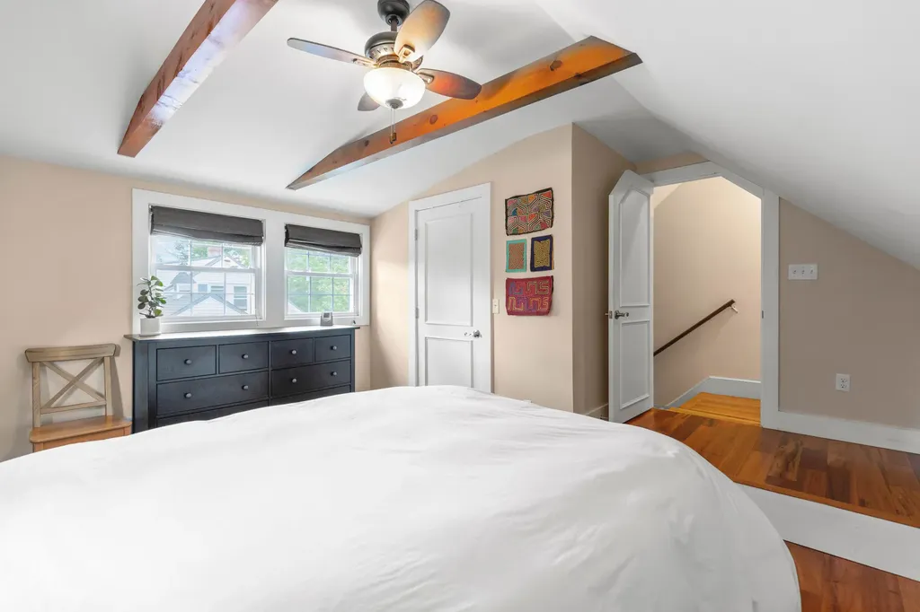 53 Summit Street Portland ME 04103