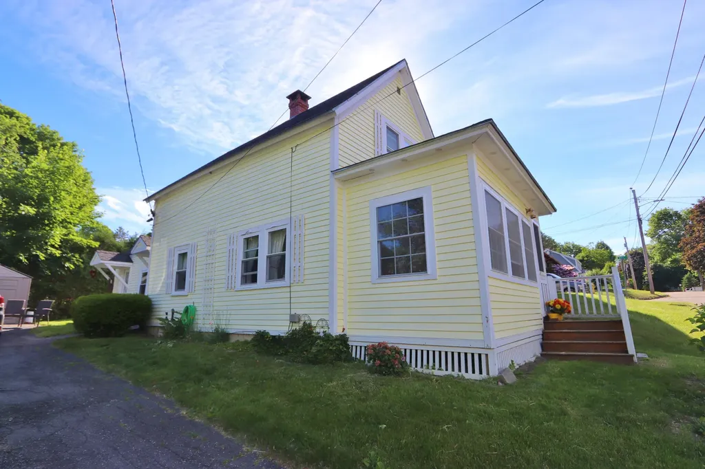 19 Lemon Street Veazie ME 04401