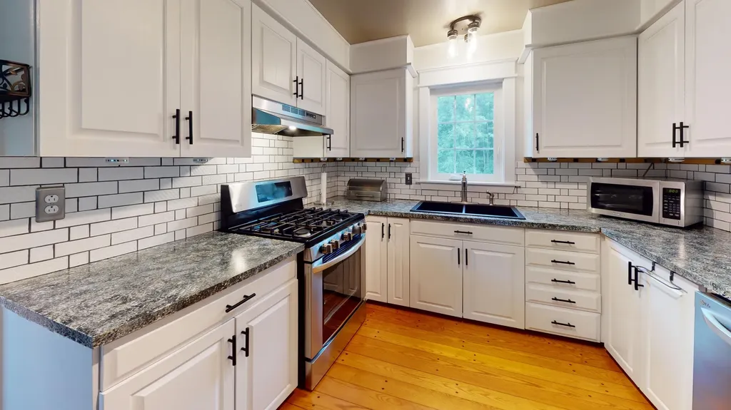 72 Leeds Junction Road Greene ME 04236