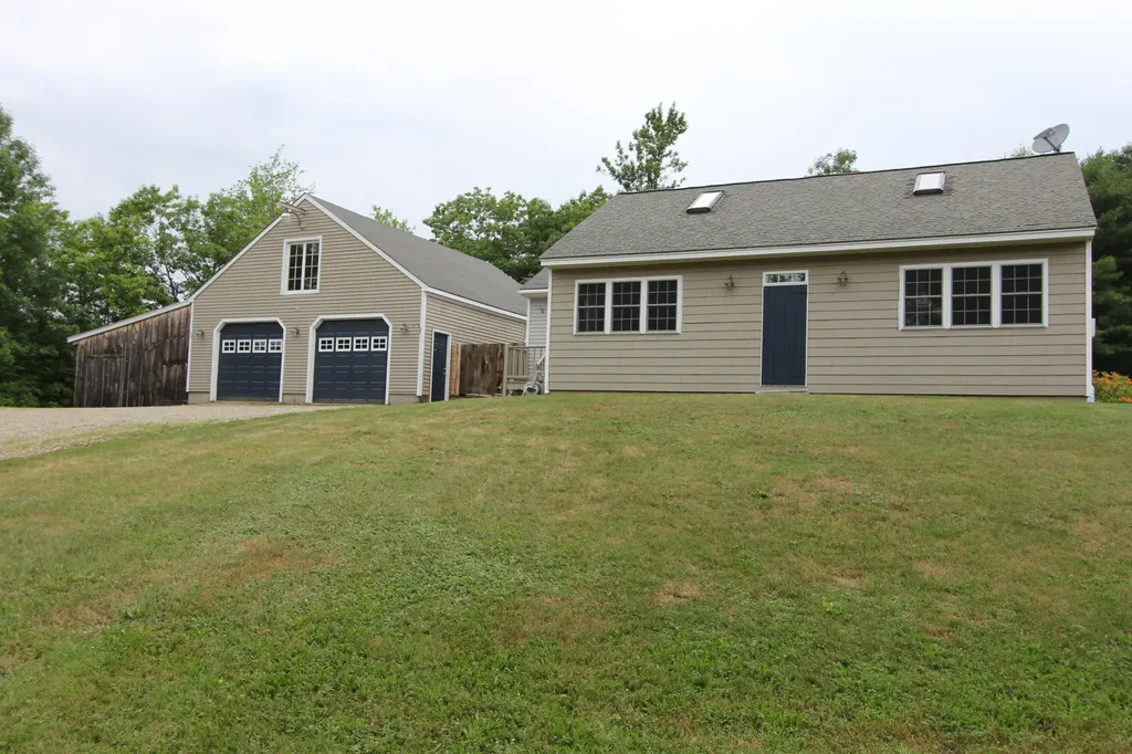 72 Leeds Junction Road Greene ME 04236