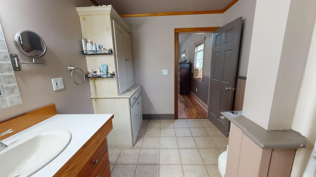 72 Leeds Junction Road Greene ME 04236