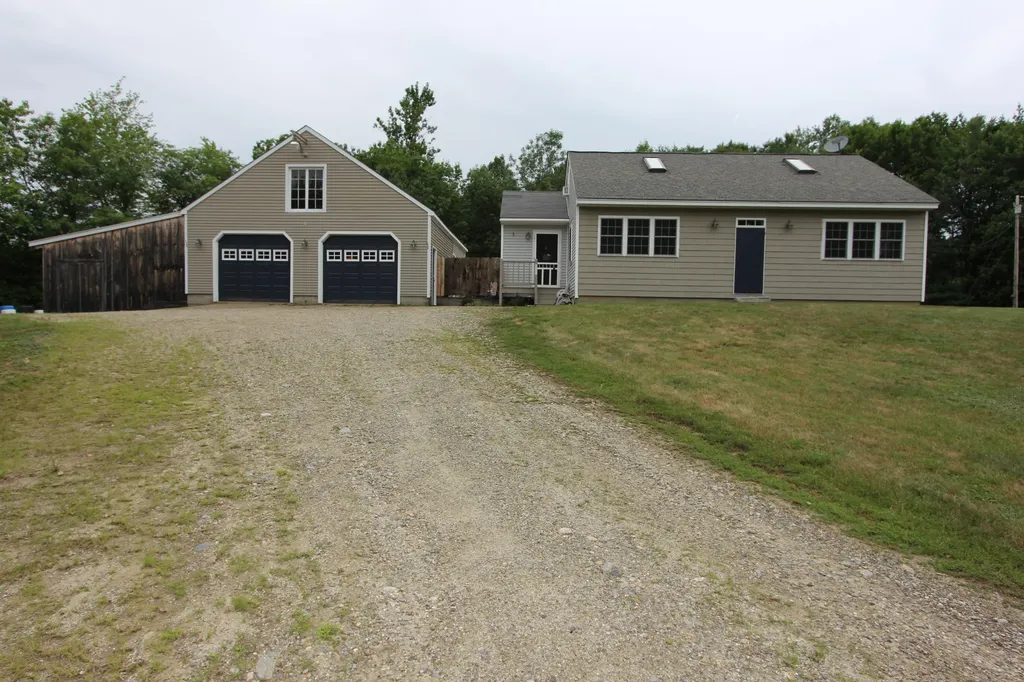 72 Leeds Junction Road Greene ME 04236