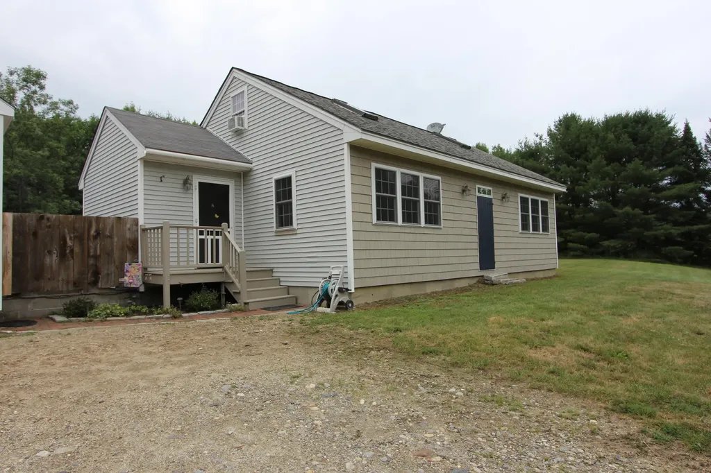 72 Leeds Junction Road Greene ME 04236