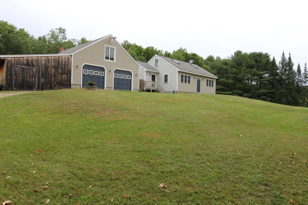 72 Leeds Junction Road Greene ME 04236