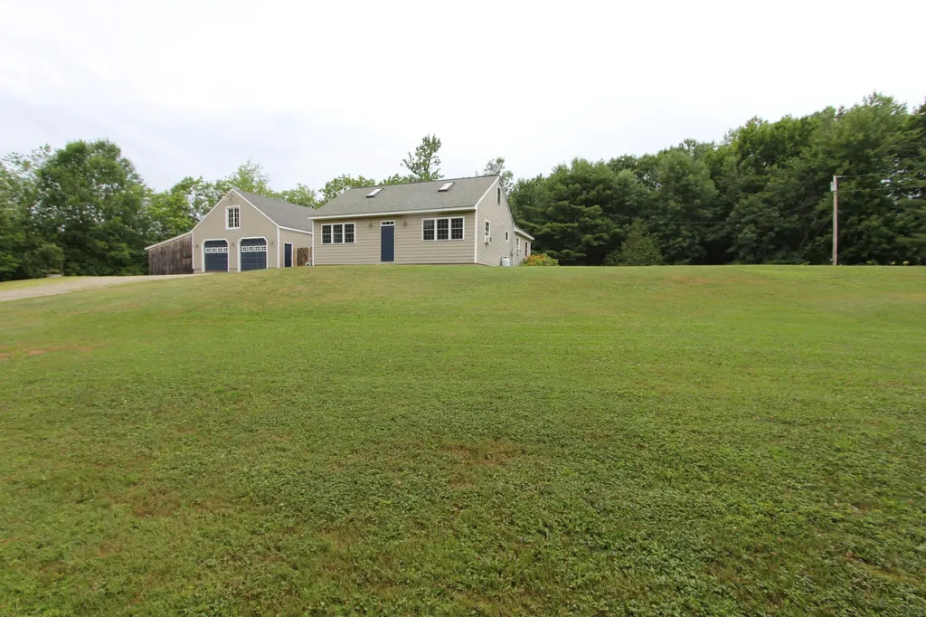 72 Leeds Junction Road Greene ME 04236