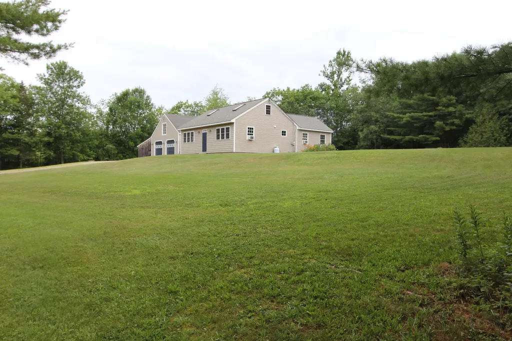 72 Leeds Junction Road Greene ME 04236