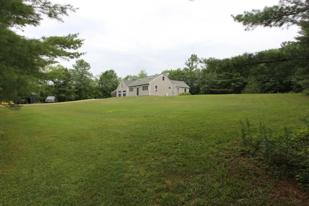 72 Leeds Junction Road Greene ME 04236