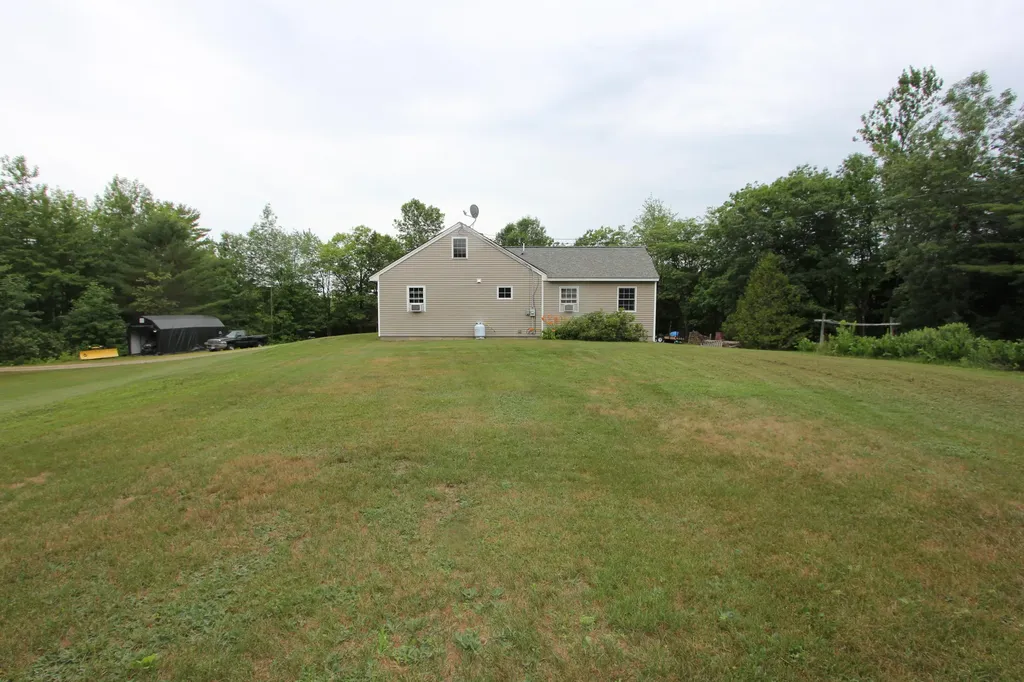 72 Leeds Junction Road Greene ME 04236