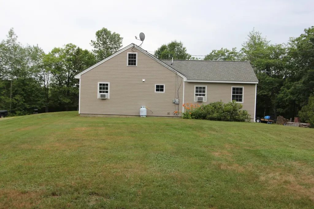 72 Leeds Junction Road Greene ME 04236