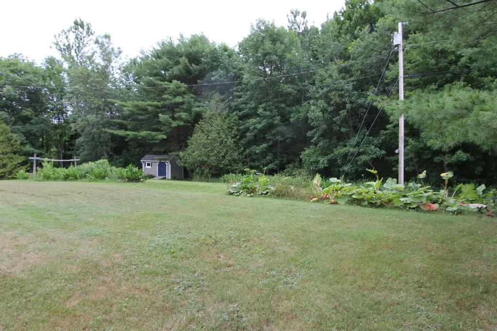 72 Leeds Junction Road Greene ME 04236