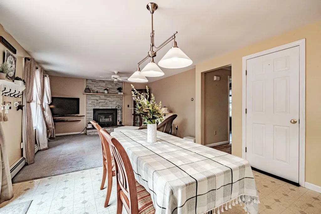 141 Hawthorne Lane Westbrook ME 04092