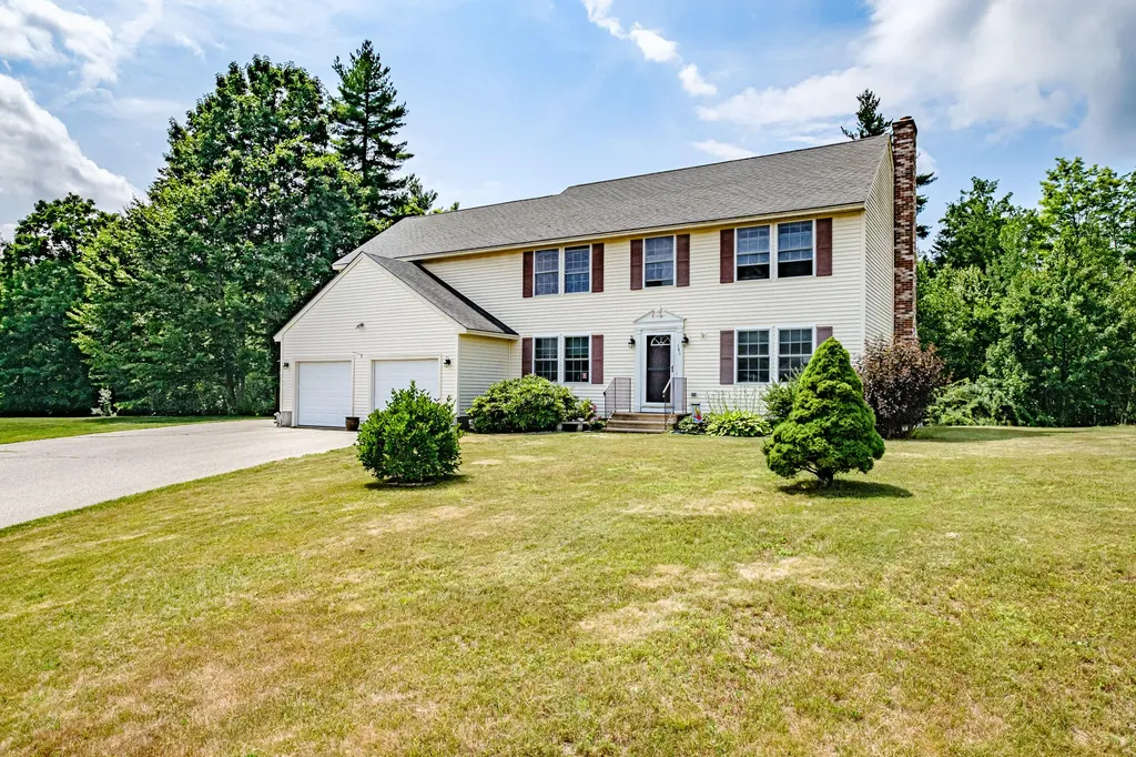 141 Hawthorne Lane Westbrook ME 04092