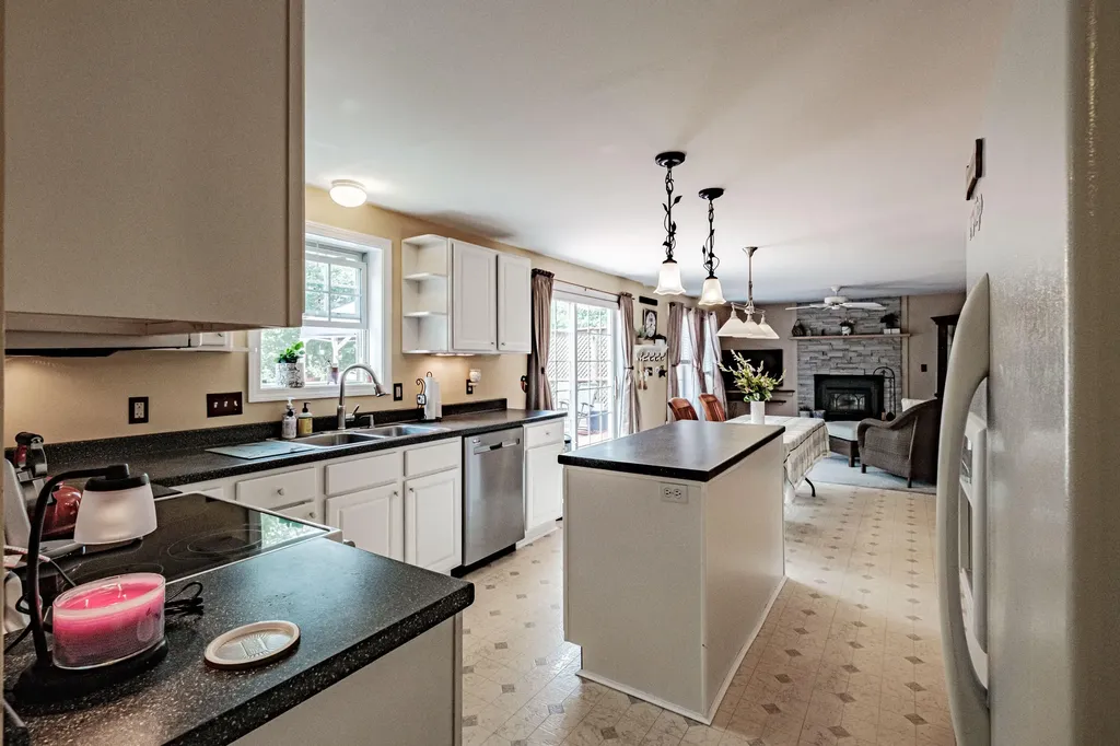 141 Hawthorne Lane Westbrook ME 04092