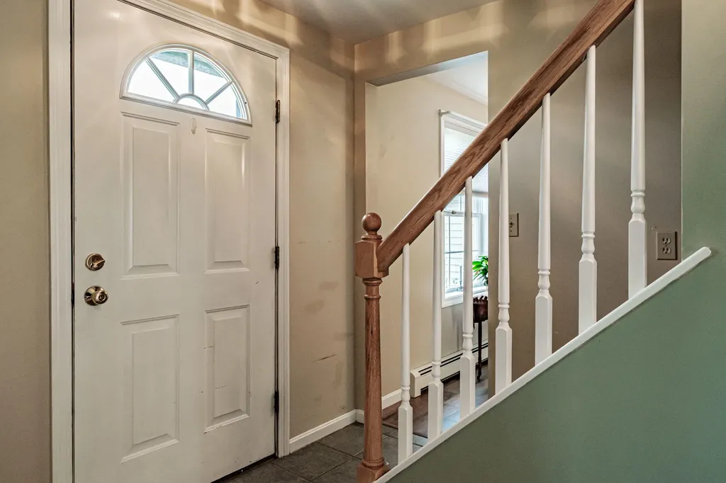 141 Hawthorne Lane Westbrook ME 04092
