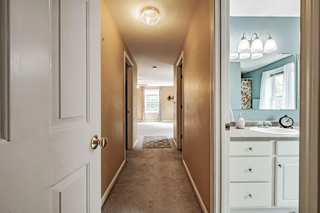 141 Hawthorne Lane Westbrook ME 04092