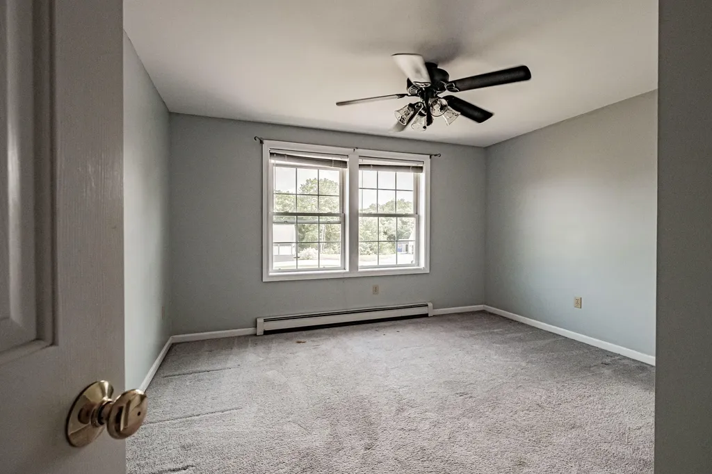 141 Hawthorne Lane Westbrook ME 04092