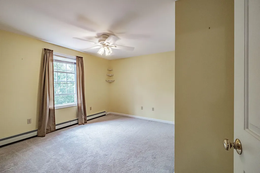 141 Hawthorne Lane Westbrook ME 04092