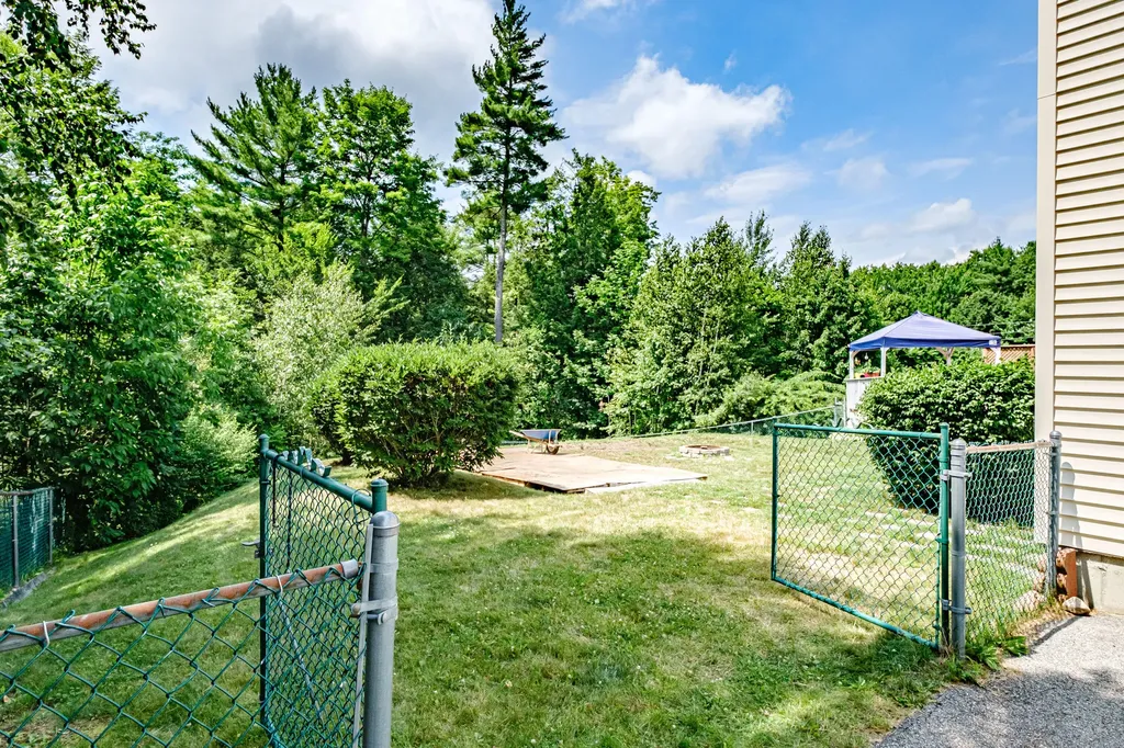 141 Hawthorne Lane Westbrook ME 04092