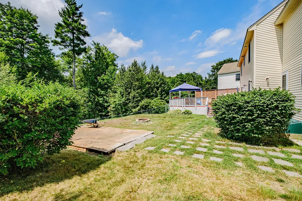 141 Hawthorne Lane Westbrook ME 04092