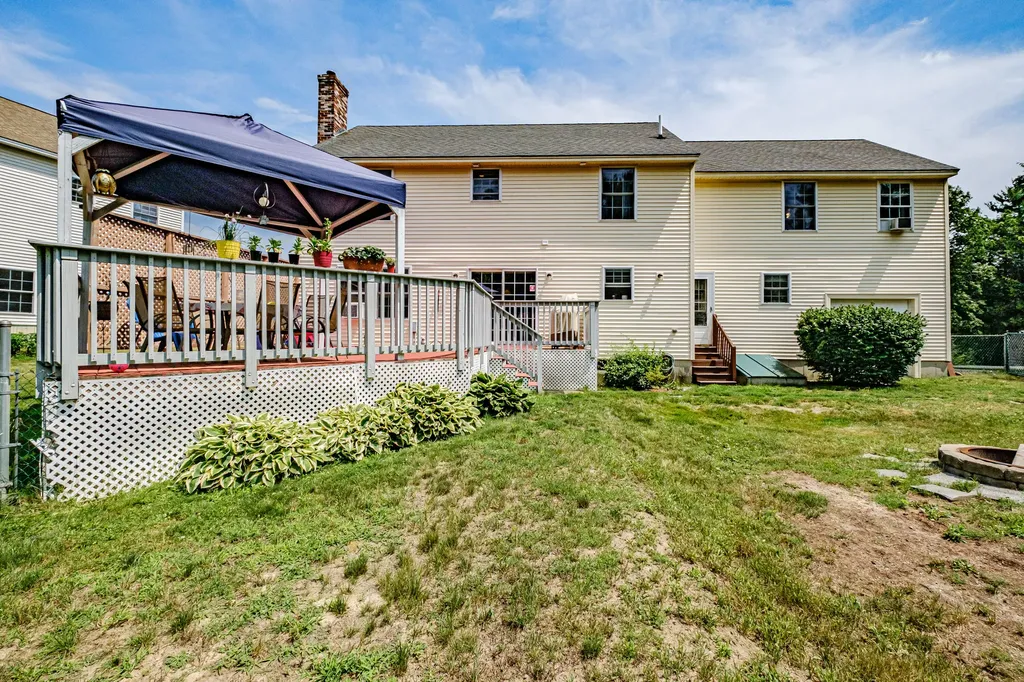 141 Hawthorne Lane Westbrook ME 04092
