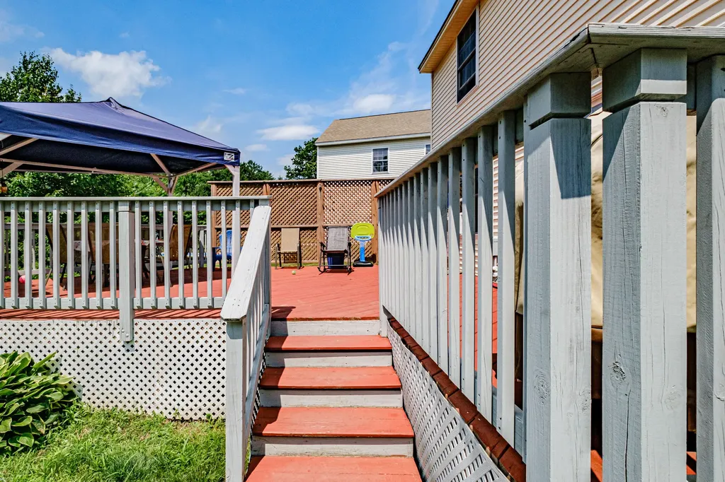141 Hawthorne Lane Westbrook ME 04092
