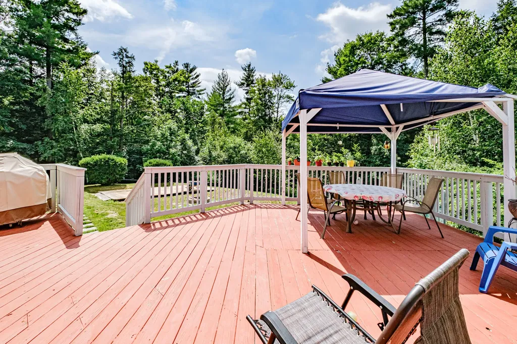 141 Hawthorne Lane Westbrook ME 04092