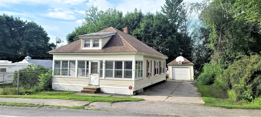 97 Clinton Avenue Winslow ME 04901