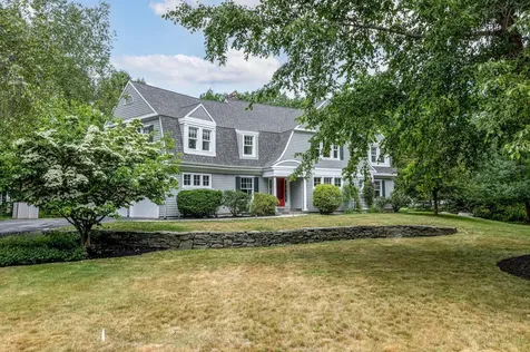 29 Oakmont Drive Falmouth ME 04105