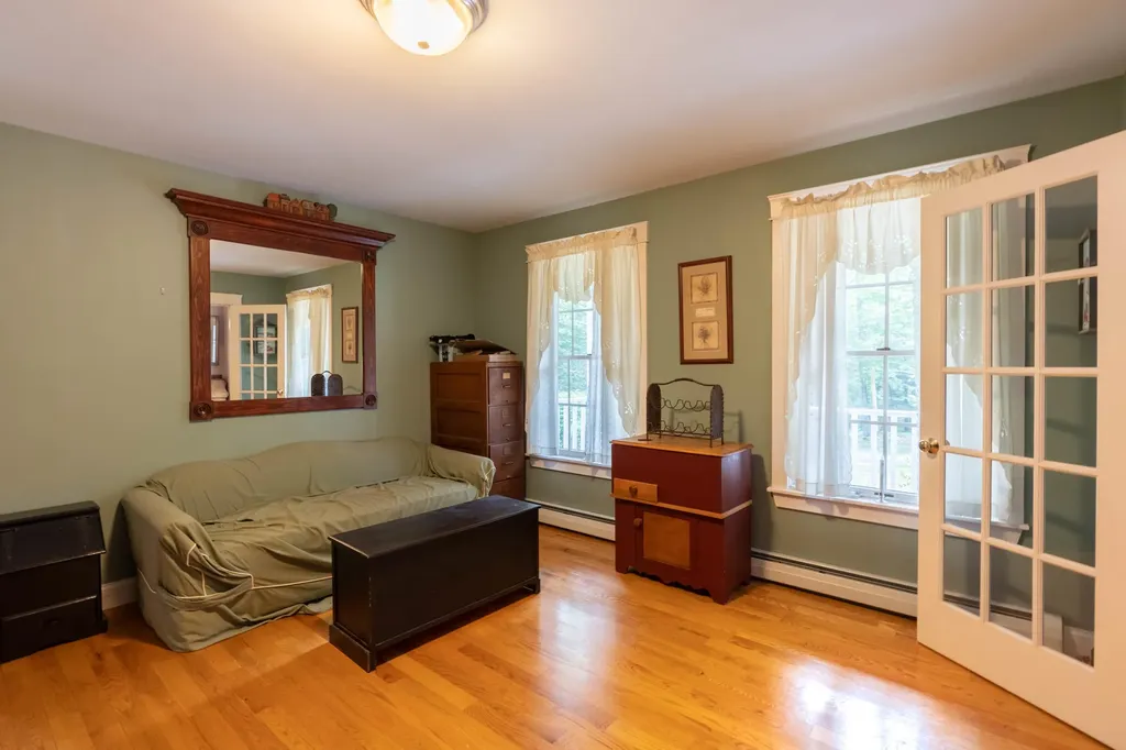 78 Cape Road Raymond ME 04071