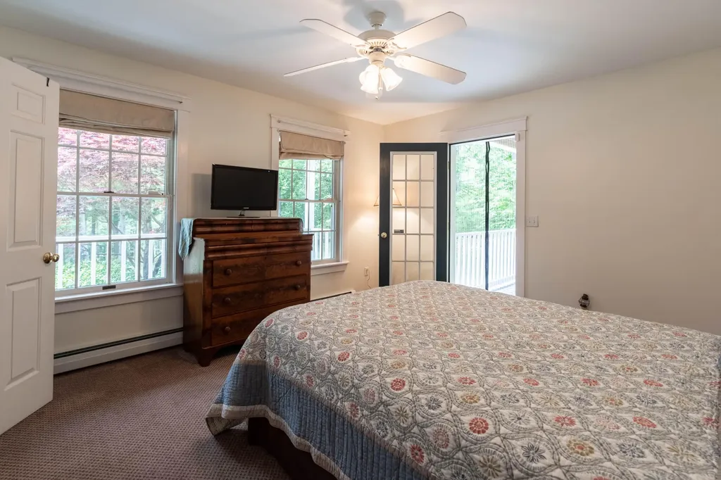 78 Cape Road Raymond ME 04071
