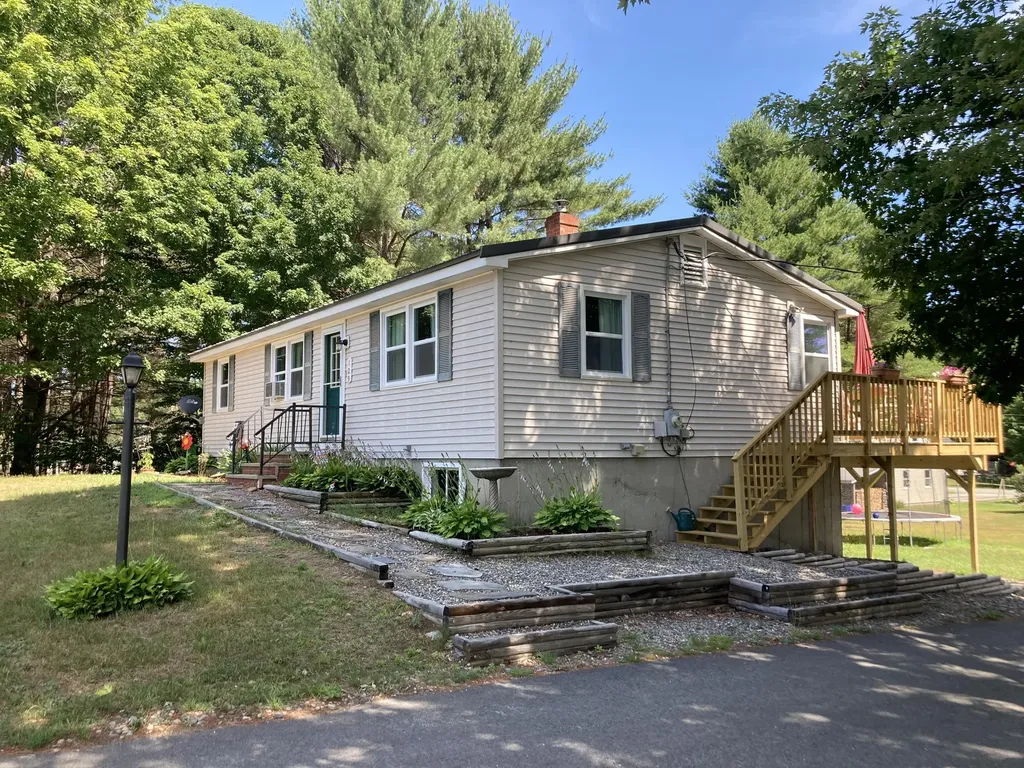 129 Gilbert Avenue Farmington ME 04938