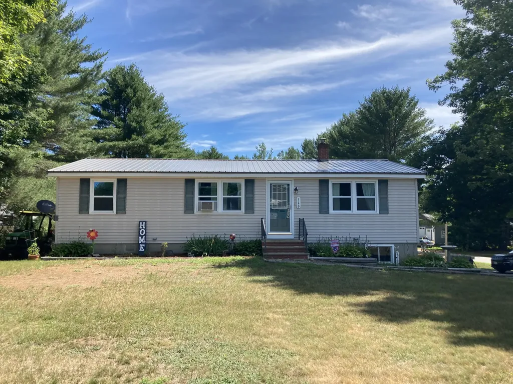 129 Gilbert Avenue Farmington ME 04938