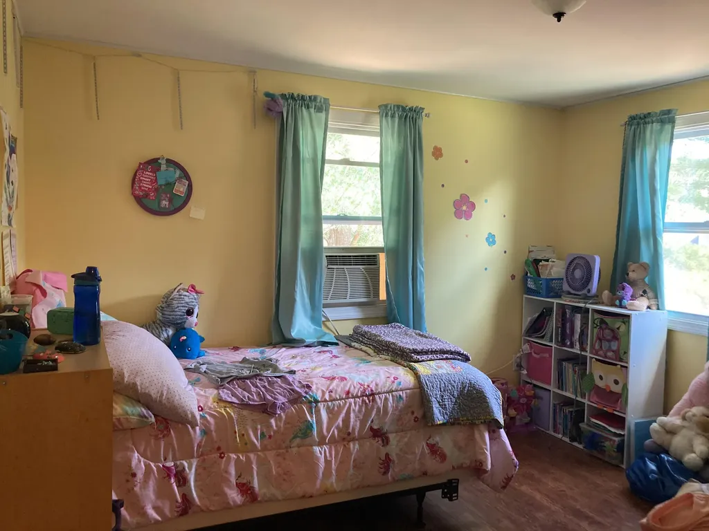129 Gilbert Avenue Farmington ME 04938