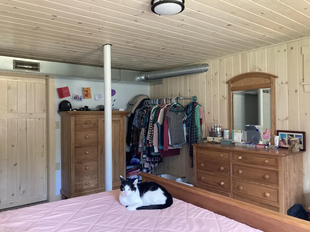 129 Gilbert Avenue Farmington ME 04938
