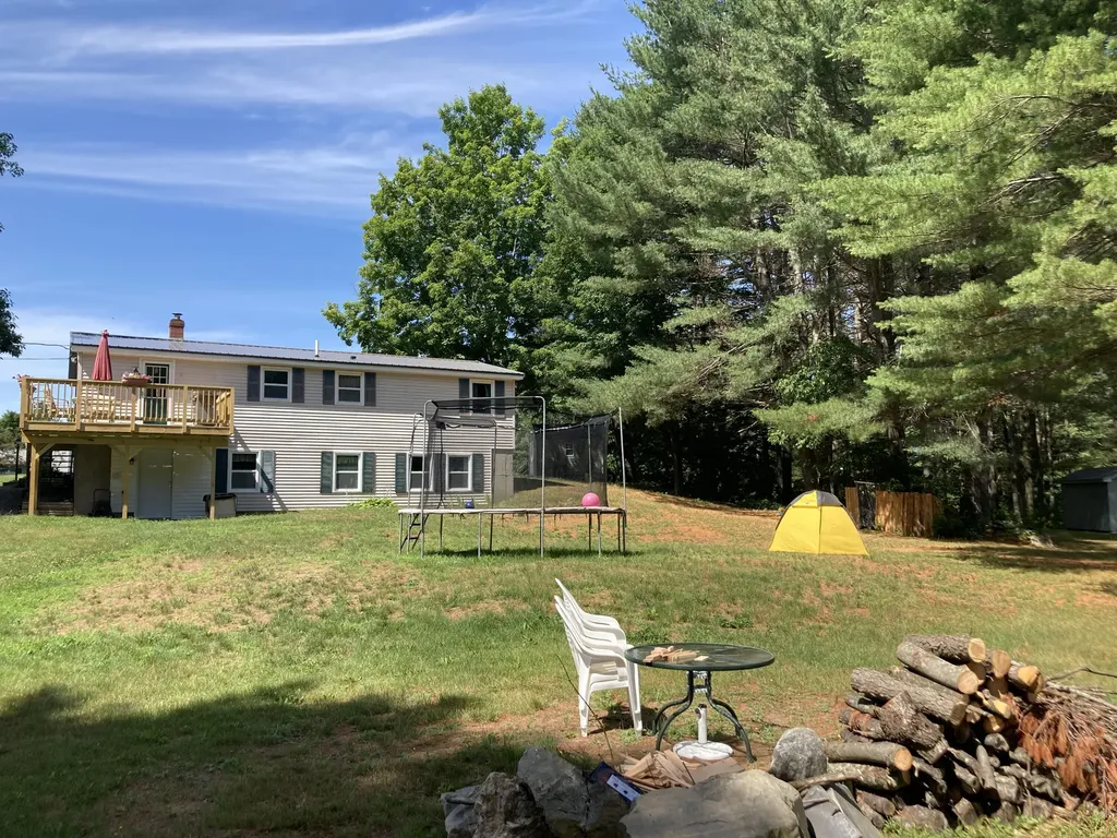 129 Gilbert Avenue Farmington ME 04938