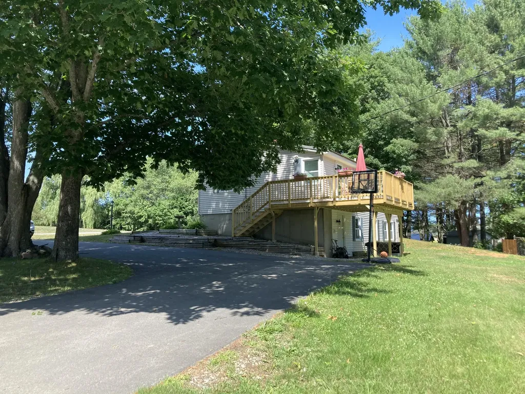 129 Gilbert Avenue Farmington ME 04938