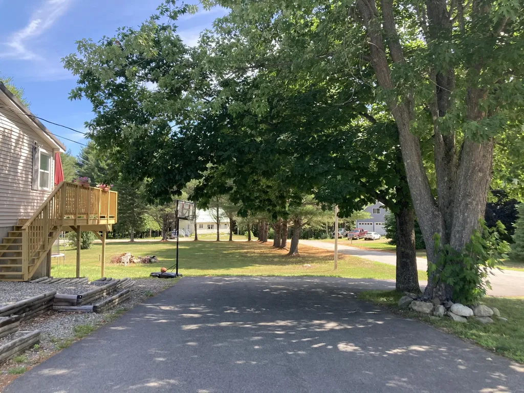 129 Gilbert Avenue Farmington ME 04938