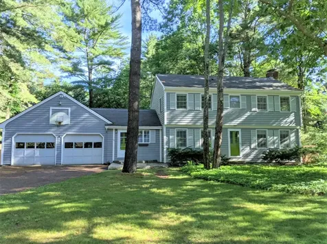 15 Colonial Drive Brunswick ME 04011